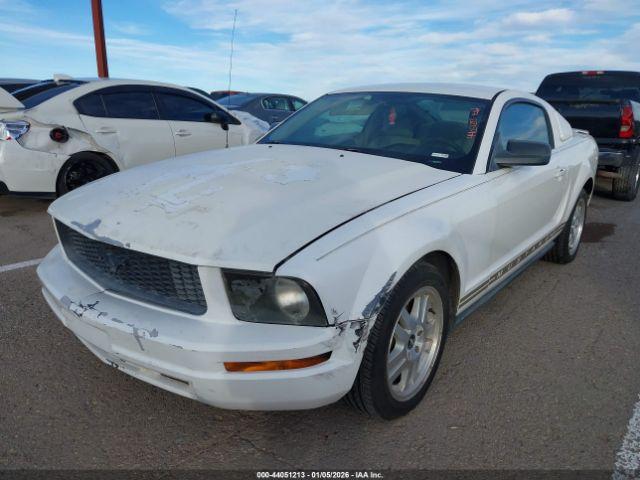 Ford Mustang Image 7