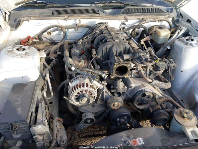 Ford Mustang Image 9