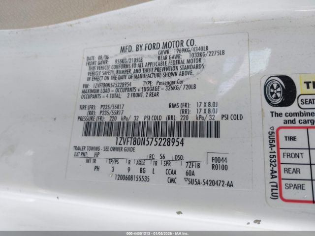 Ford Mustang Image 6