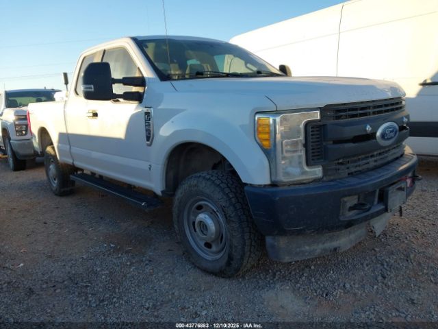 Ford F-250 Xl Image 1