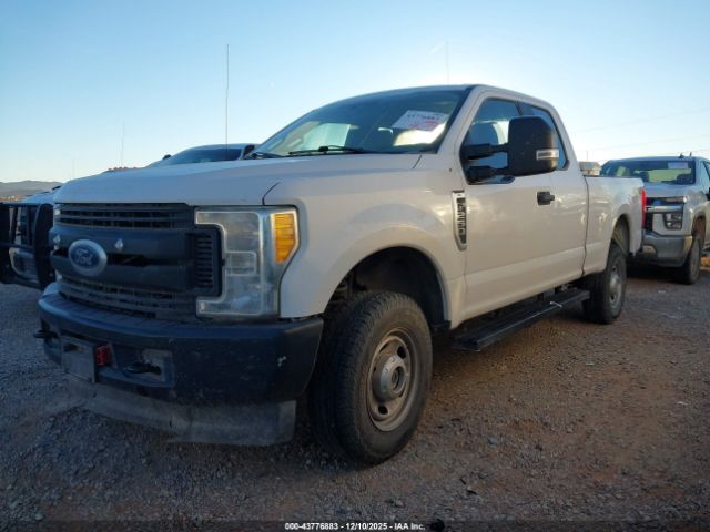 Ford F-250 Xl Image 8