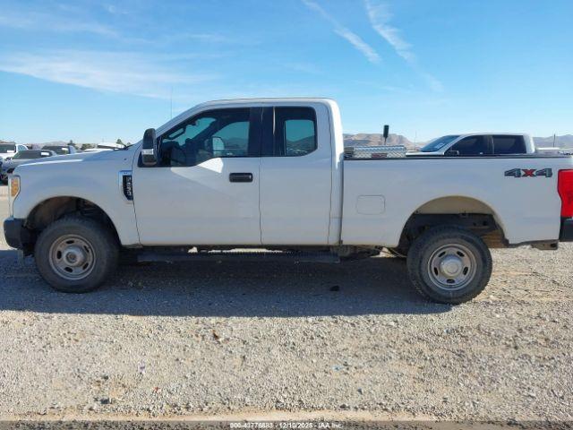 Ford F-250 Xl Image 9