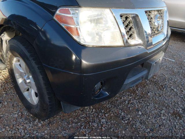 Nissan Frontier Sv Image 9