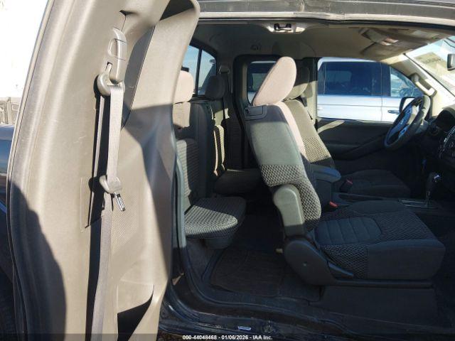 Nissan Frontier Sv Image 4