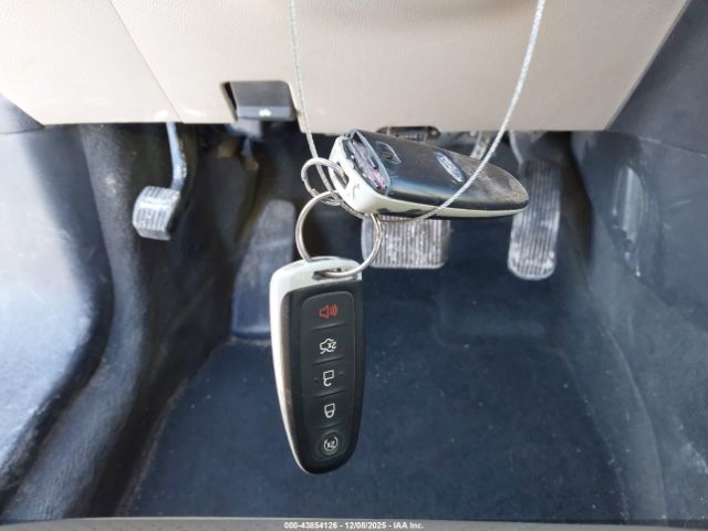 Ford Explorer Limited Image 8