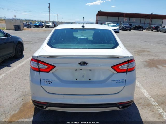 Ford Fusion Titanium Image 2