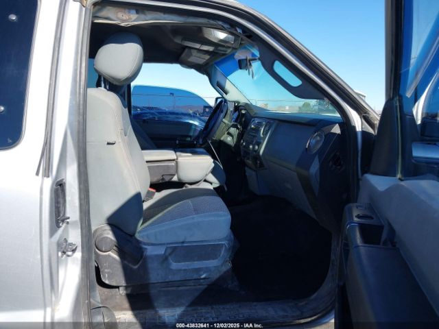 Ford F-250 Xlt Image 5