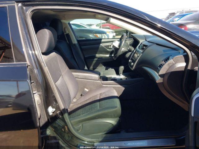 Nissan Altima 2.5 Sv Image 5