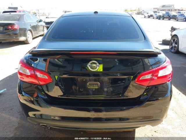 Nissan Altima 2.5 Sv Image 11