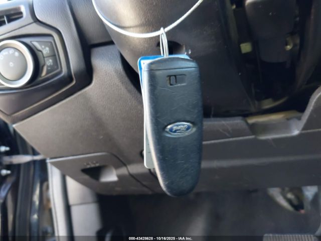 Ford Focus Titanium Image 8