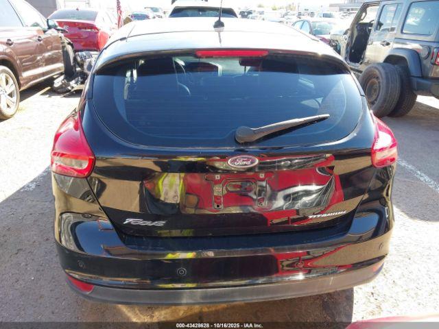 Ford Focus Titanium Image 16