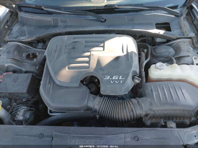 Dodge Charger Sxt Rwd Image 2