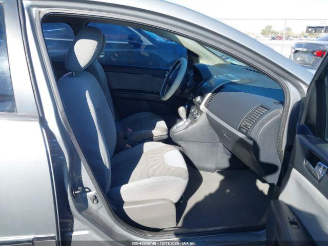 Nissan Sentra 2.0 S Image 2