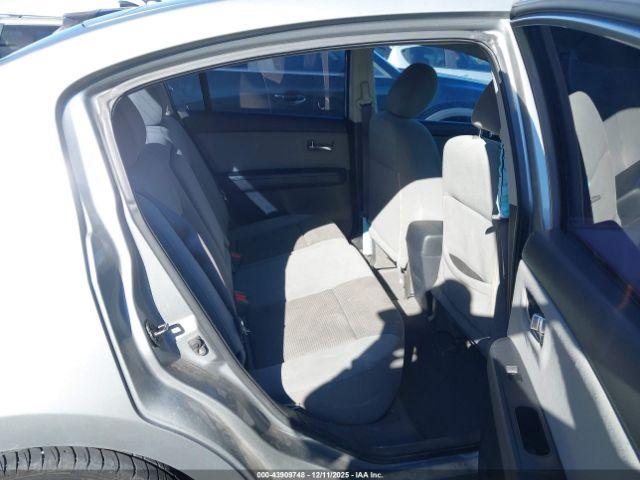 Nissan Sentra 2.0 S Image 8