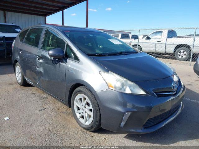  Salvage Toyota Prius v