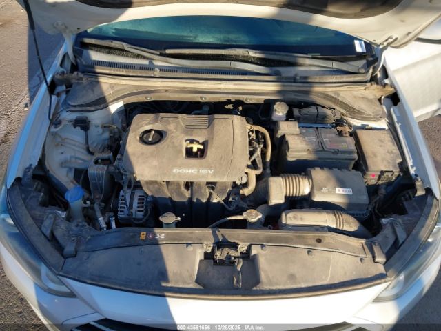 Hyundai ELANTRA Sel Image 10