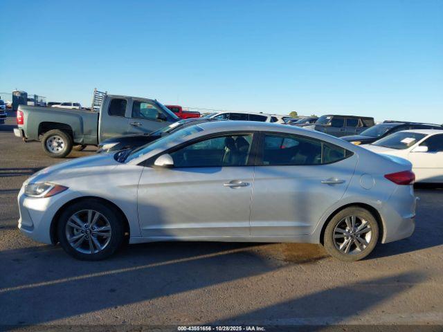 Hyundai ELANTRA Sel Image 11