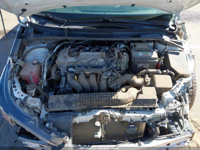 Toyota Corolla Le Image 2