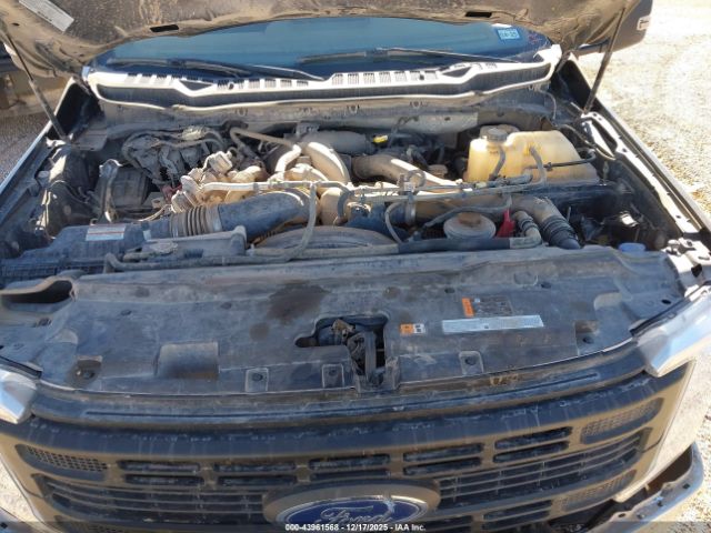 Ford F-350 Xl Image 16