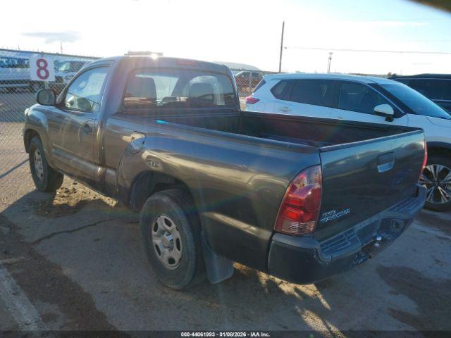 Toyota Tacoma Image 2