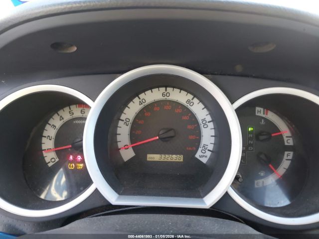 Toyota Tacoma Image 4