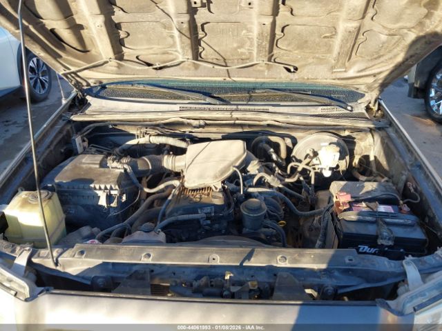 Toyota Tacoma Image 8