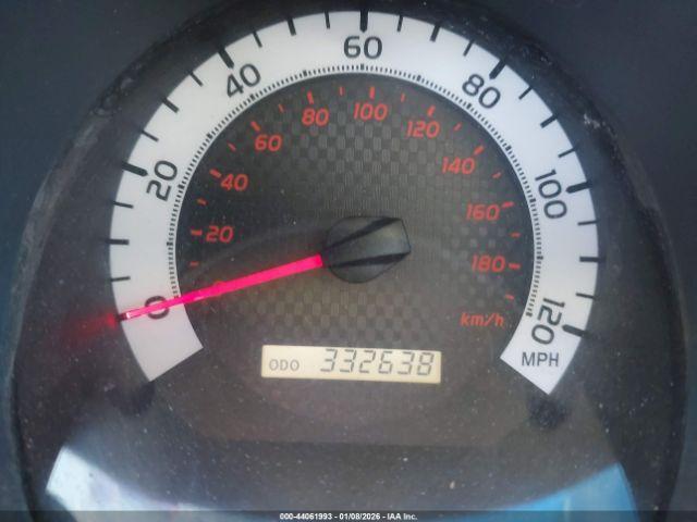 Toyota Tacoma Image 14