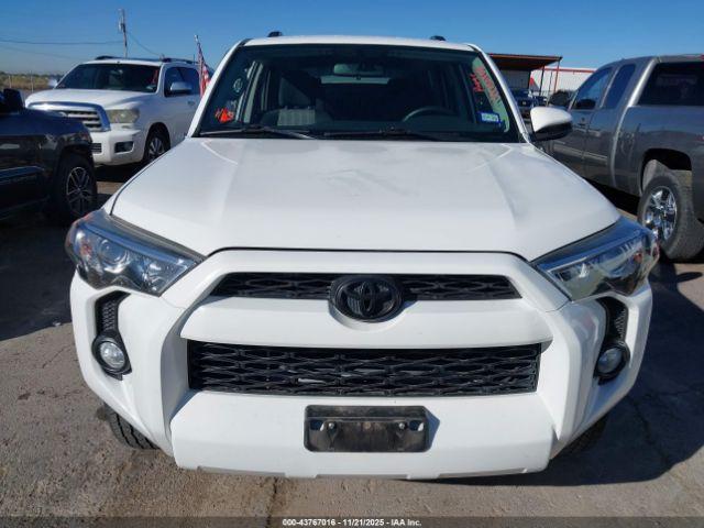 Toyota 4Runner Sr5 Image 11