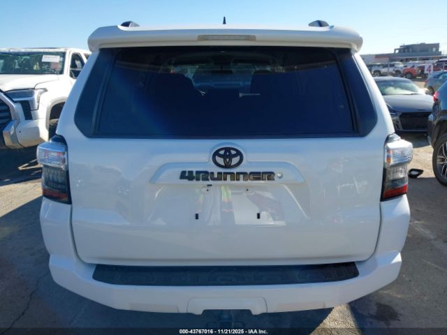 Toyota 4Runner Sr5 Image 12