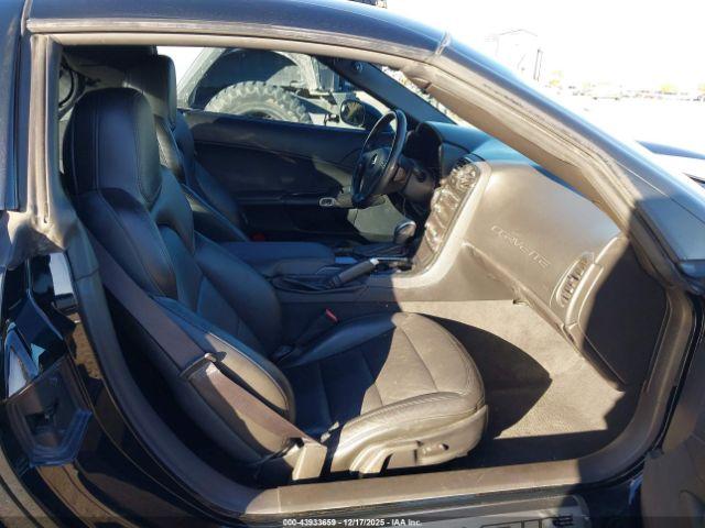 Chevrolet Corvette Image 10