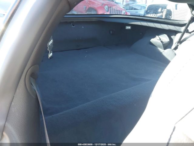 Chevrolet Corvette Image 17