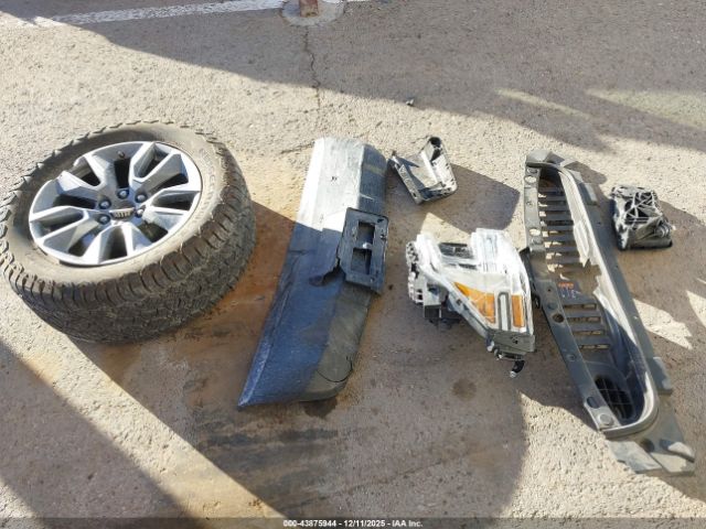 Chevrolet Silverado 1500 4wd  Short Bed Rst Image 6