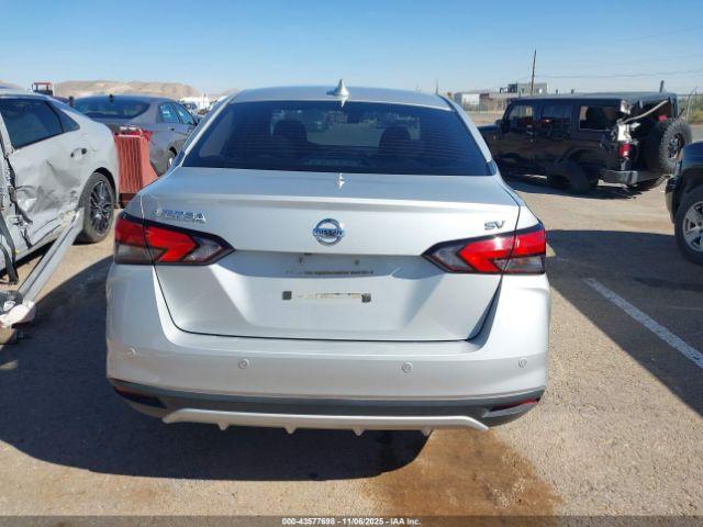 Nissan Versa Sv Xtronic Cvt Image 6
