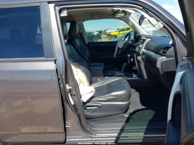 Toyota 4Runner Sr5 Image 16