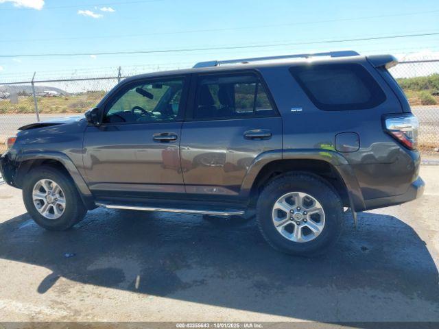 Toyota 4Runner Sr5 Image 10