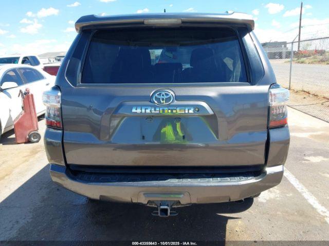 Toyota 4Runner Sr5 Image 17