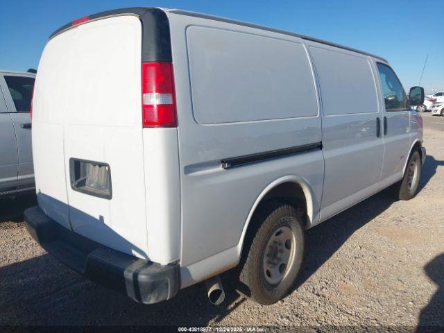 Chevrolet Express Work Van Image 9