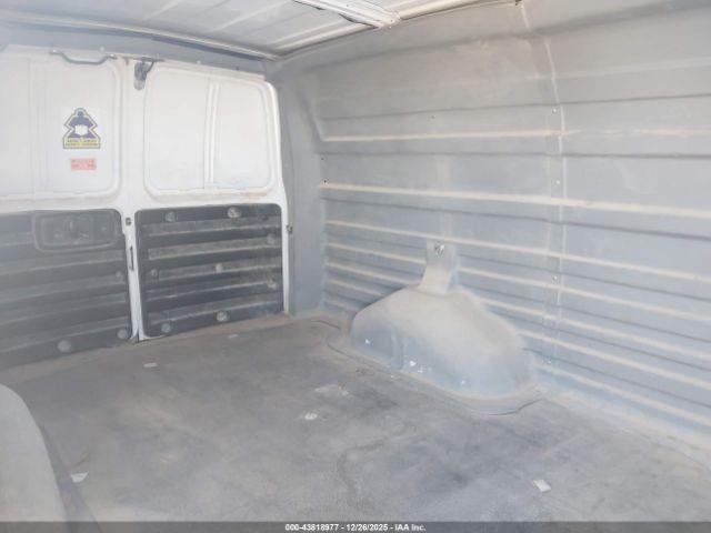 Chevrolet Express Work Van Image 3