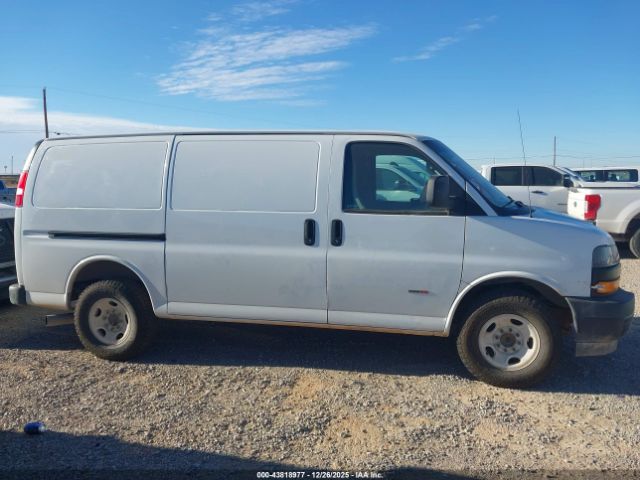 Chevrolet Express Work Van Image 13