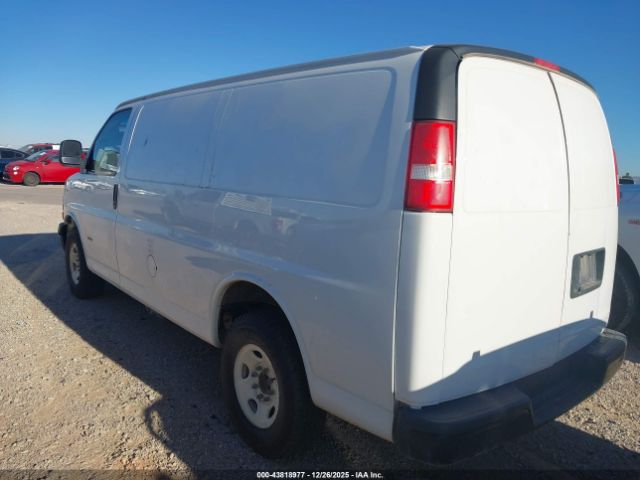 Chevrolet Express Work Van Image 15